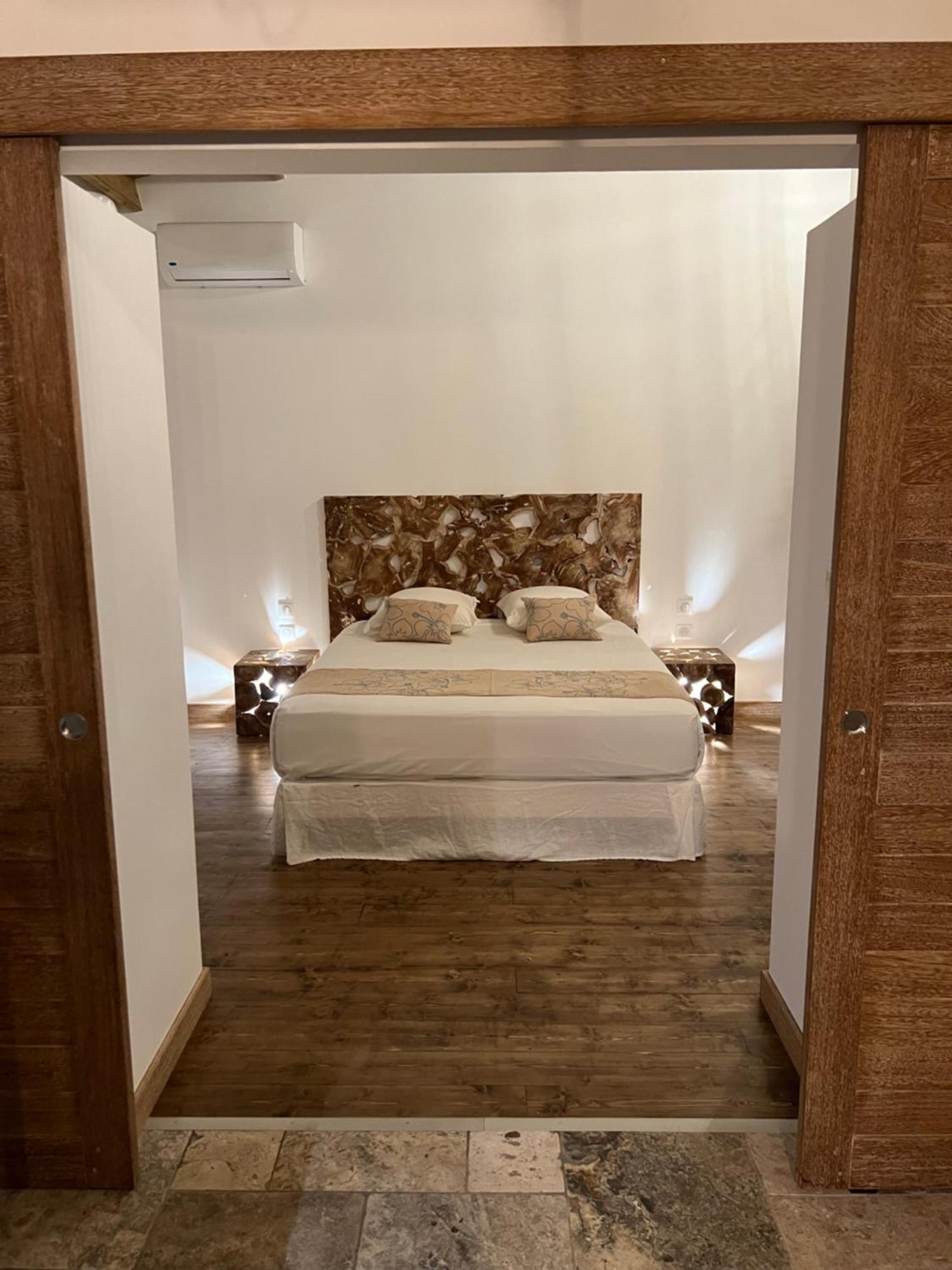 La Villa Paille En Queue Сен-Жиль-ле-Бэн Экстерьер фото